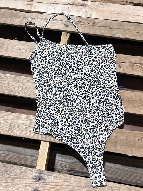 "KC" Leopard One Shoulder Strap Top (Lelis) Size: Small