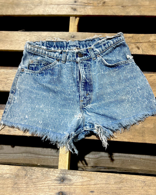 "KC" Vintage Washed Denim Shorts (Levi’s) Size: 23